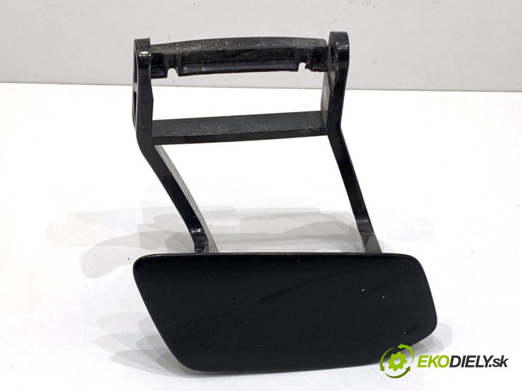 AUDI A8 D4 sedan 2015 368 kW 6.3 W12 quattro 6299 Kryt ostrekovača svetla pravá 