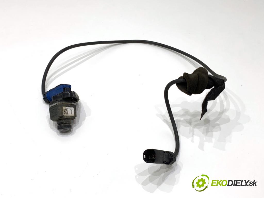 AUDI A8 D4 sedan 2015 368 kW 6.3 W12 quattro 6299 KAMERA predný 7P6980551C