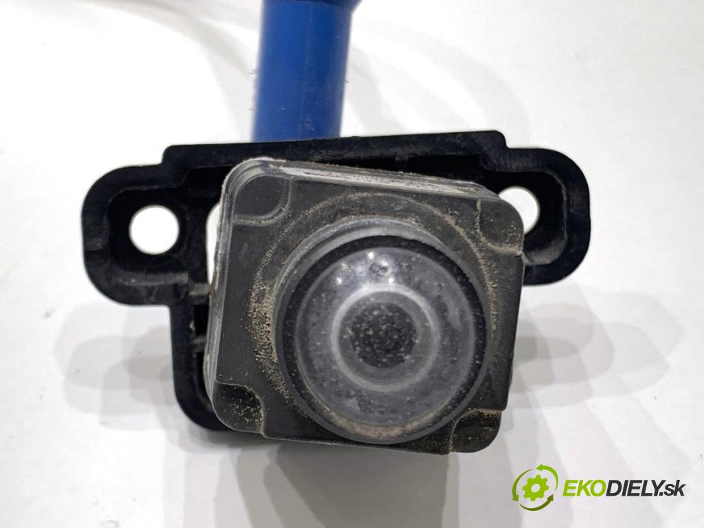 AUDI A8 D4 sedan 2015 368 kW 6.3 W12 quattro 6299 KAMERA predný 7P6980551C