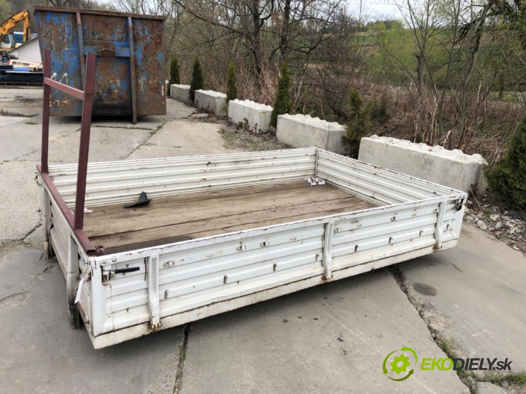 VW TRANSPORTER T4 Skrzynia 1994 57 kW 2.4 D 2370 BUDOVA: Prevodovka NALOŽIŤ: 