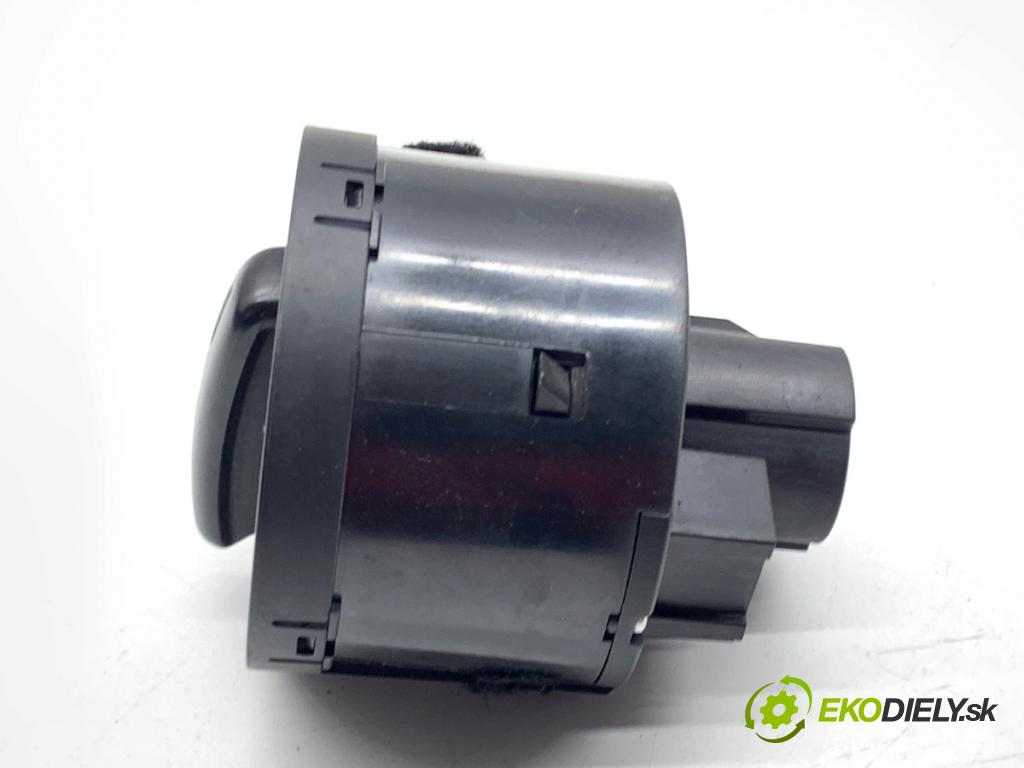 VW GOLF V Kombi 2008 77 kW 1.9 TDI 1896 Spínač svetiel 1K0941431AH