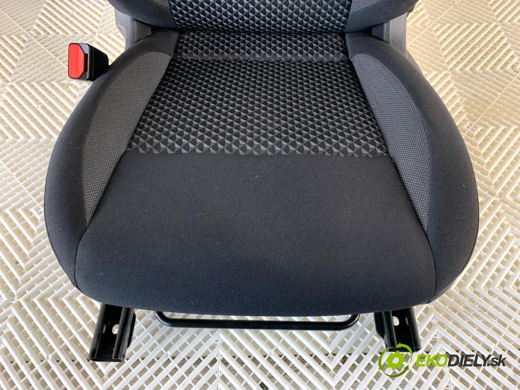 NISSAN MICRA K14 liftback 2020 74 kW 1.0 IG-T 100 999 Sedadlo ľavy predný