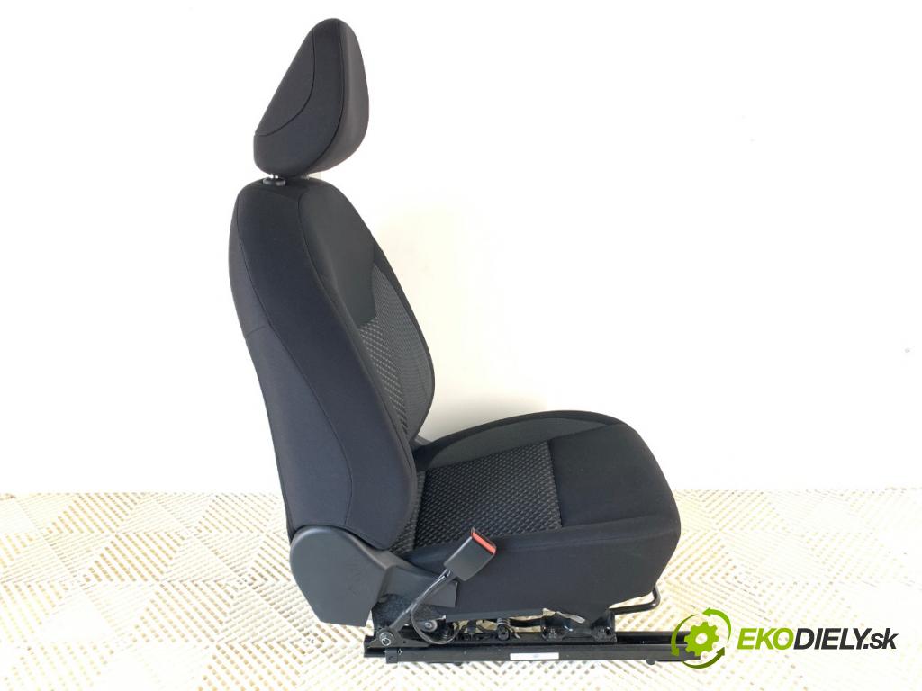 NISSAN MICRA K14 liftback 2020 74 kW 1.0 IG-T 100 999 Sedadlo ľavy predný