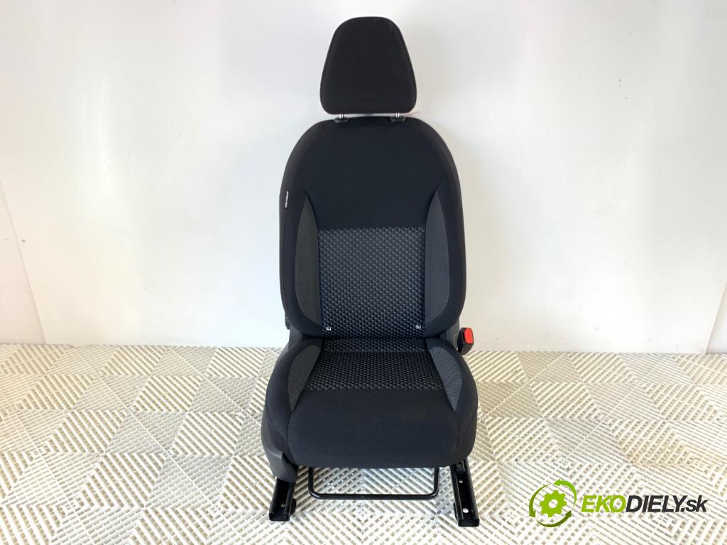 NISSAN MICRA K14 liftback 2020 74 kW 1.0 IG-T 100 999 Sedadlo pravy predný 