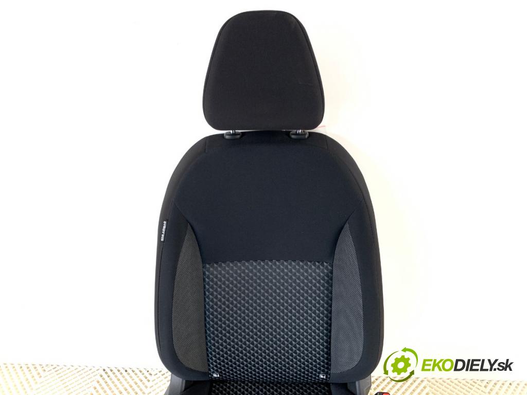 NISSAN MICRA K14 liftback 2020 74 kW 1.0 IG-T 100 999 Sedadlo pravy predný