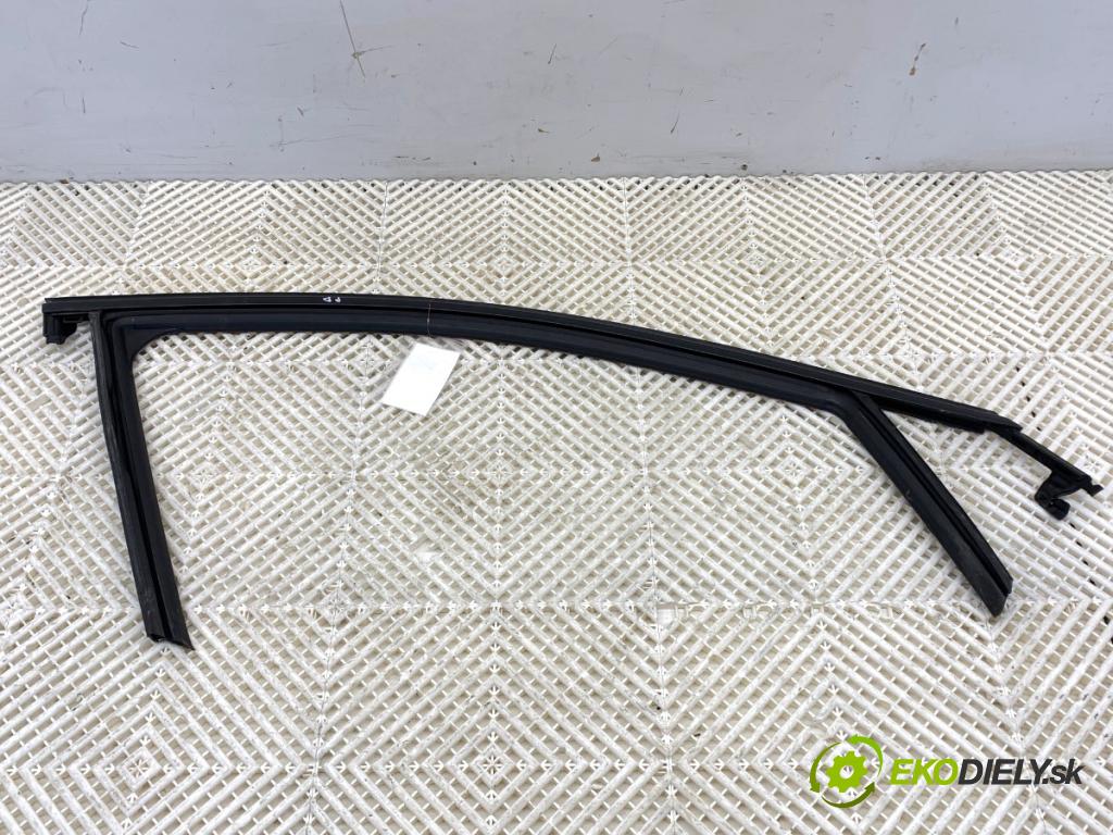 PEUGEOT 3008 SUV 2021 147 kW Hybrid4 (M45GBU) 1598 těsnění rámeček dveře přední část pravá 9811246680