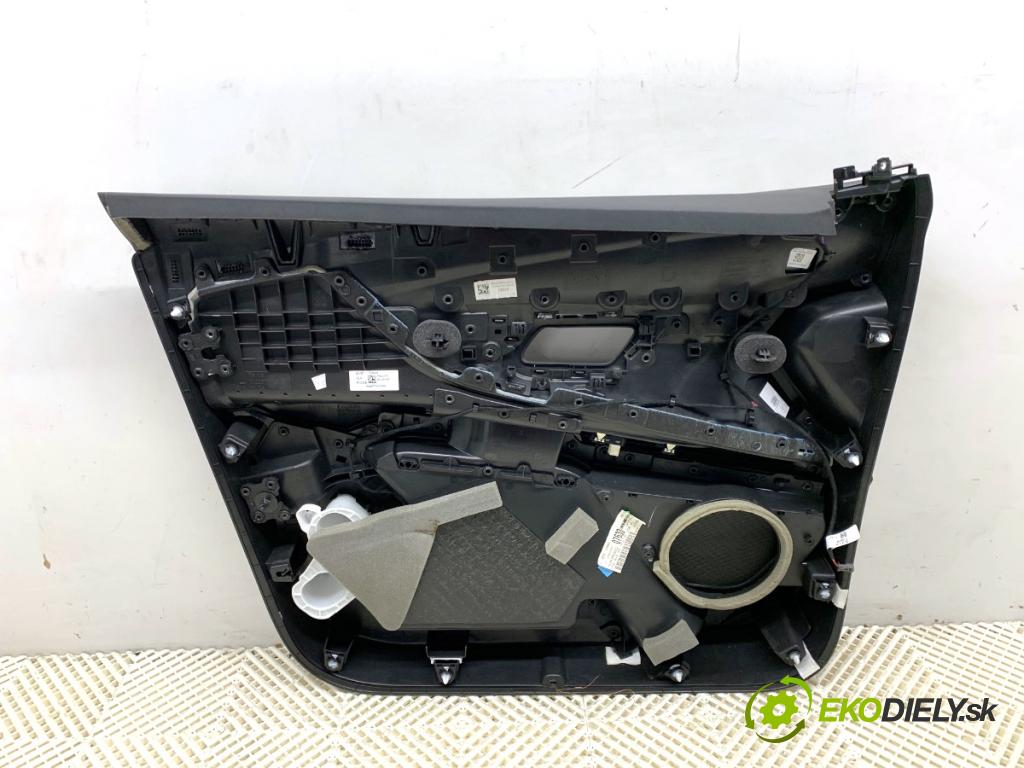 PEUGEOT 3008 SUV 2021 147 kW Hybrid4 (M45GBU) 1598 čalúnenie Dvere pravy predný