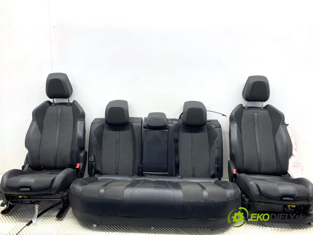 PEUGEOT 3008 SUV 2021 147 kW Hybrid4 (M45GBU) 1598 Sedadlá, sedačky Sedadlo 