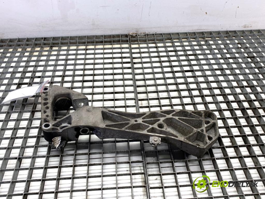 BMW F31 Kombi 2019 110 kW 318 d 1995 Držiak prevodovky 6769281