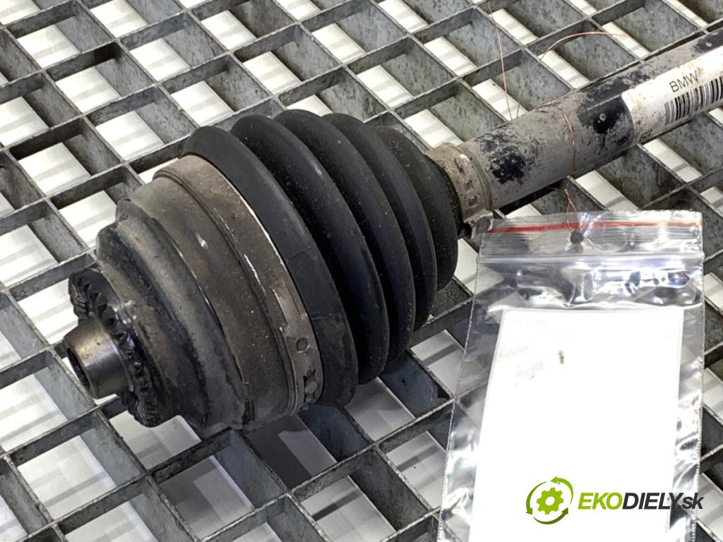 BMW F31 Kombi 2019 110 kW 318 d 1995 poloos pravý přední část 7597694