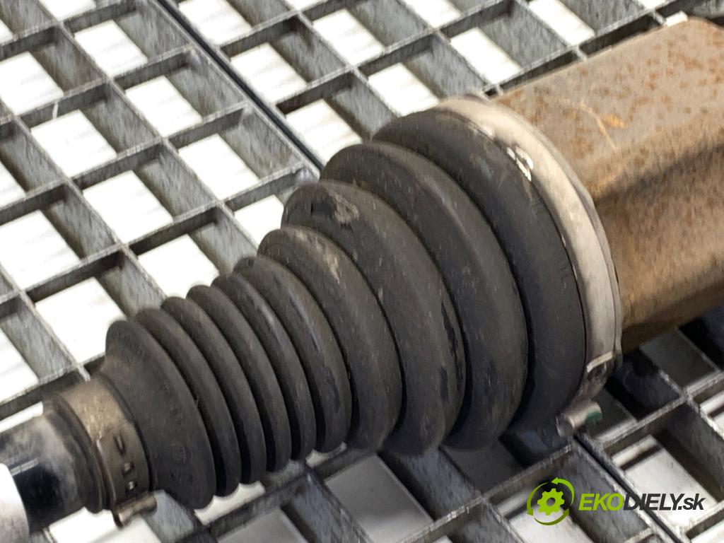 BMW F31 Kombi 2019 110 kW 318 d 1995 poloos pravý přední část 7597694