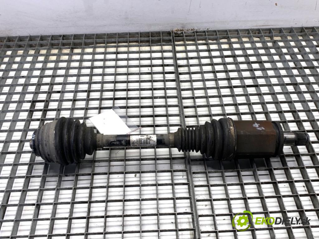 BMW F31 Kombi 2019 110 kW 318 d 1995 Poloos ľavy predný 7597693