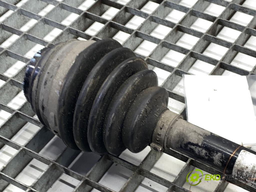 BMW F31 Kombi 2019 110 kW 318 d 1995 Poloos ľavy predný 7597693