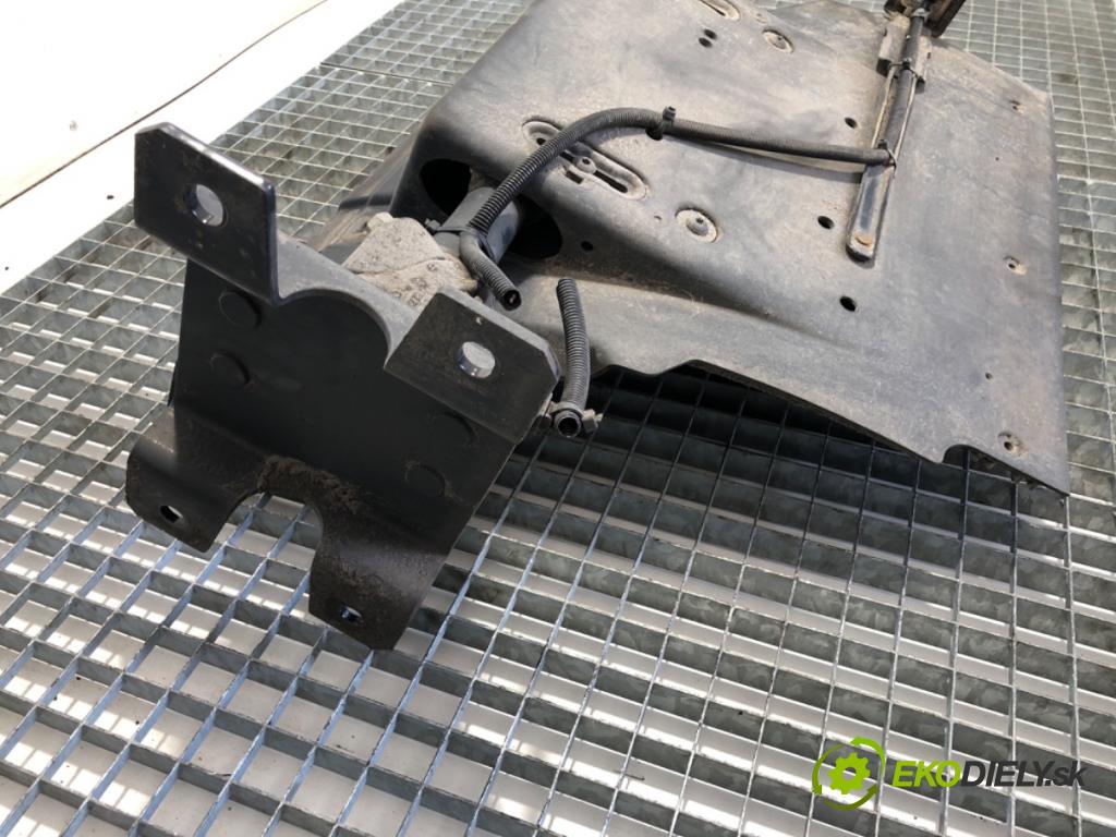 RENAULT TRUCKS T Platforma / podwozie 2020 338 kW T460 338 kW [460 KM] olej napędowy 2013 - 2022 10837 podblatník ľavy zad predná