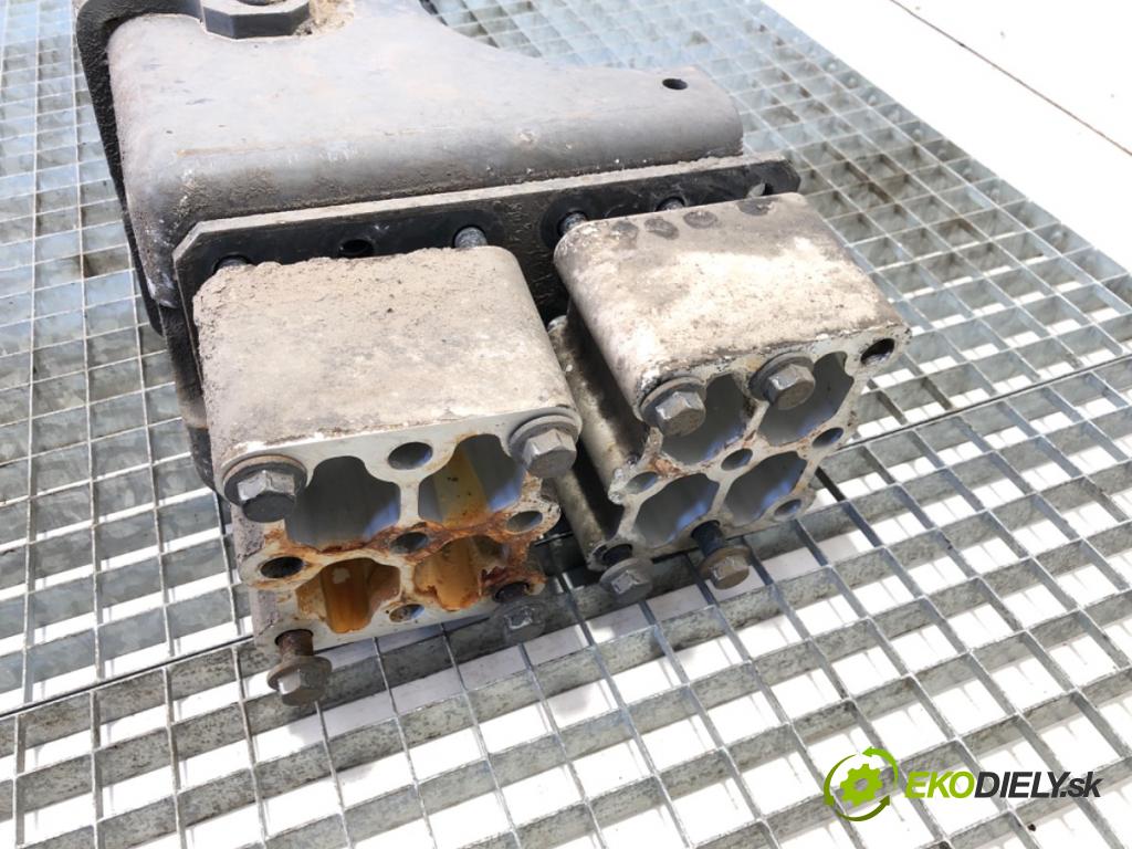 RENAULT TRUCKS T Platforma / podwozie 2020 338 kW T460 338 kW [460 KM] olej napędowy 2013 - 2022 10837 Výstuha zad TM190/63 21524799