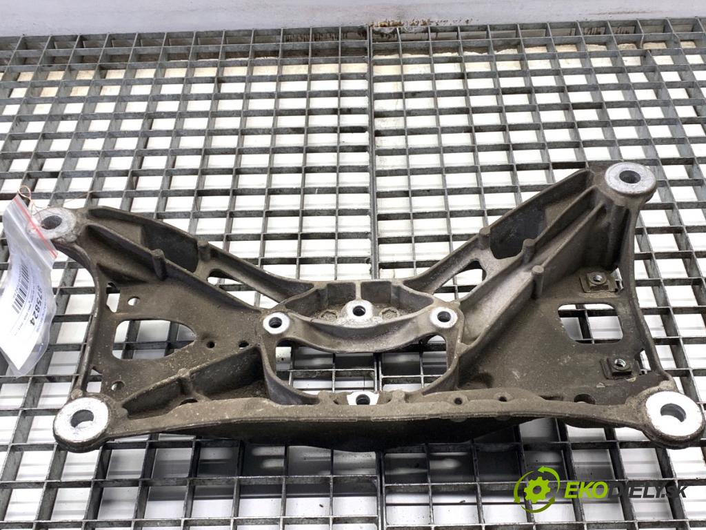 AUDI A4 B9 sedan 2018 185 kW 2.0 TFSI quattro 1984 Držiak prevodovky 8W0399262AP