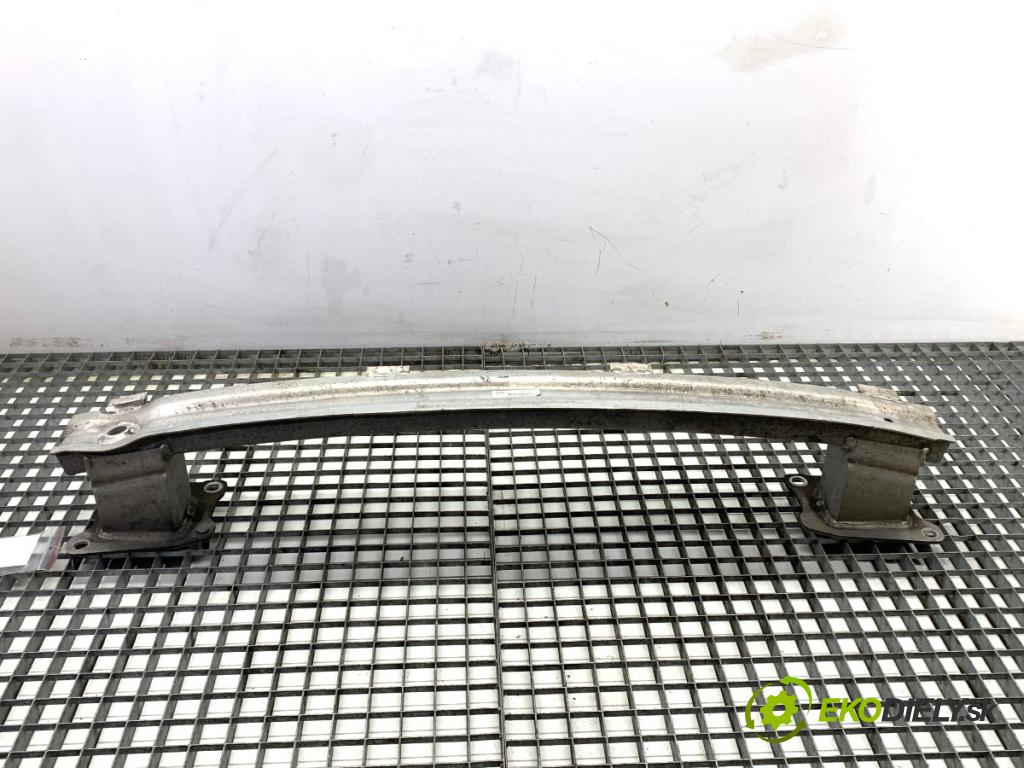 AUDI A4 B9 sedan 2018 185 kW 2.0 TFSI quattro 1984 výztuha nárazníka zadní část 8W0807309C (Zadní výztuha)