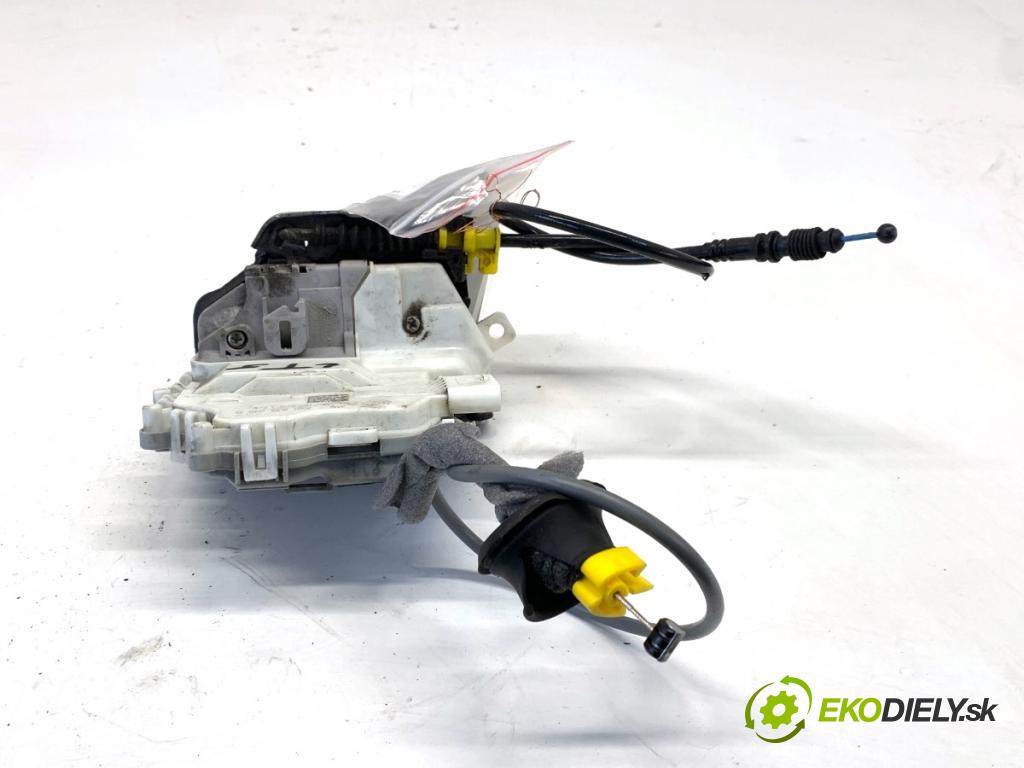 AUDI A4 B9 sedan 2018 185 kW 2.0 TFSI quattro 1984 zámok Dvere ľavy zad 8X0839015D