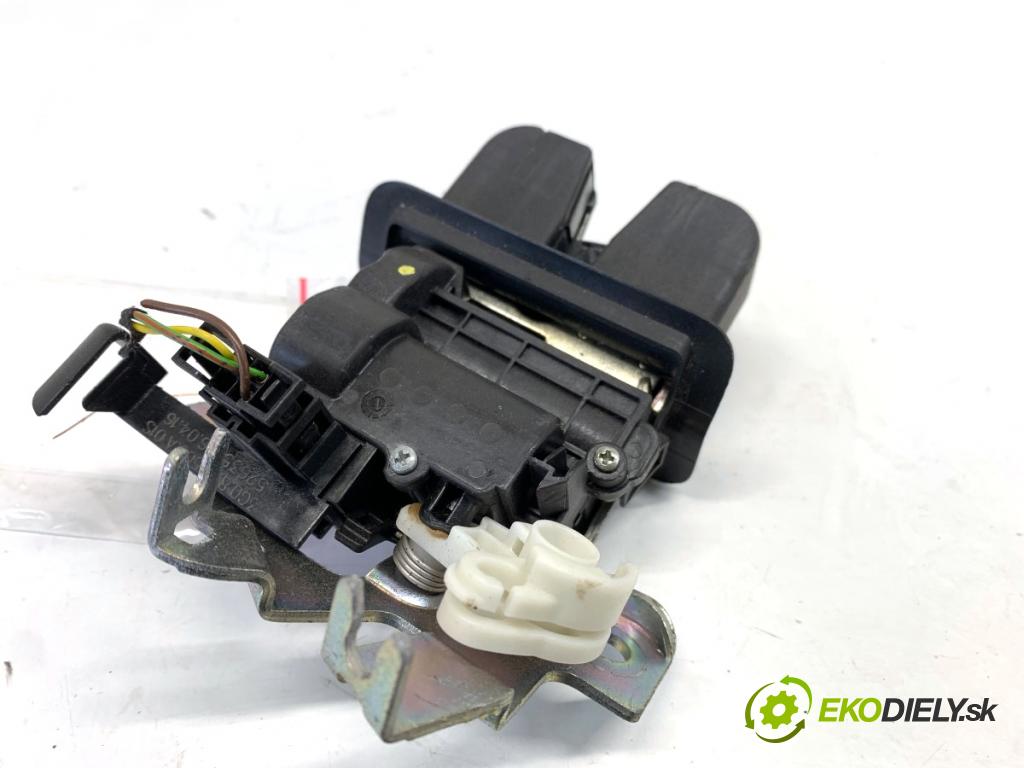 AUDI A4 B9 sedan 2018 185 kW 2.0 TFSI quattro 1984 zámok dverí zad 3G0827503A