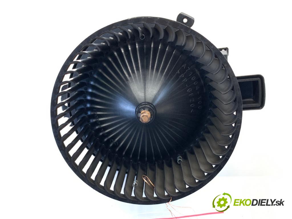 AUDI A4 B9 sedan 2018 185 kW 2.0 TFSI quattro 1984 ventilátor kúrenia 4M1820021B