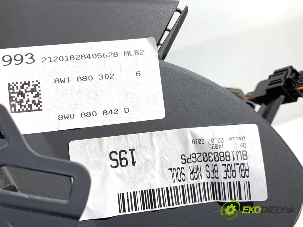 AUDI A4 B9 sedan 2018 185 kW 2.0 TFSI quattro 1984 přihrádka kastlík spolujezdce  (Přihrádka (kastlík))