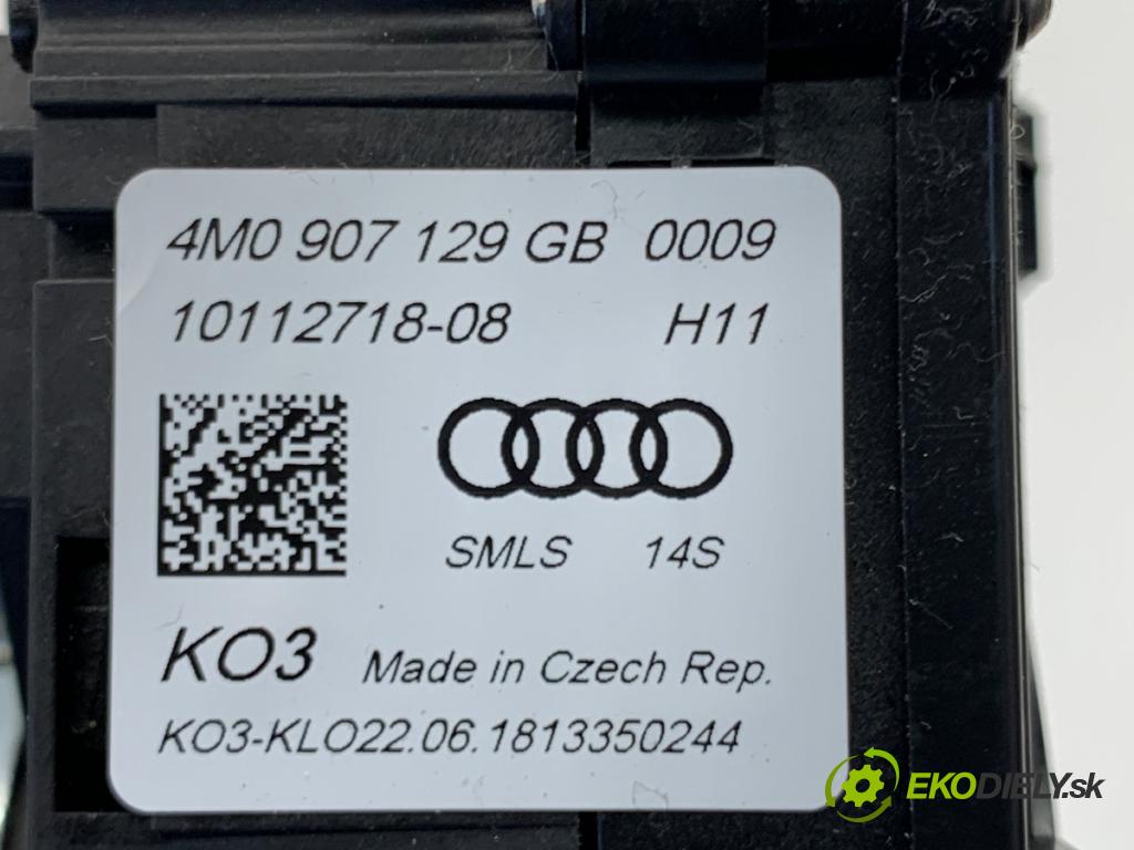 AUDI A4 B9 sedan 2018 185 kW 2.0 TFSI quattro 1984 přepínač kombinovaný 4M0907129GB (Páčky pod volantem)