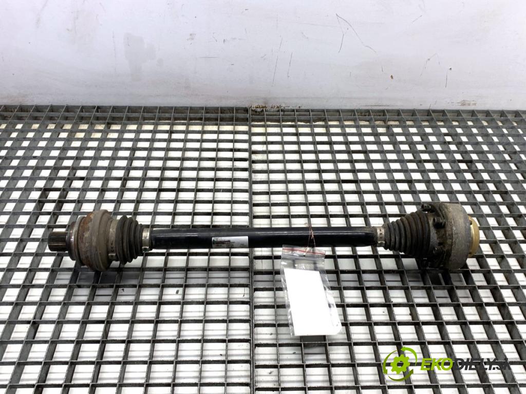 AUDI A4 B9 sedan 2018 185 kW 2.0 TFSI quattro 1984 Poloos ľavy zad 8W0501203D