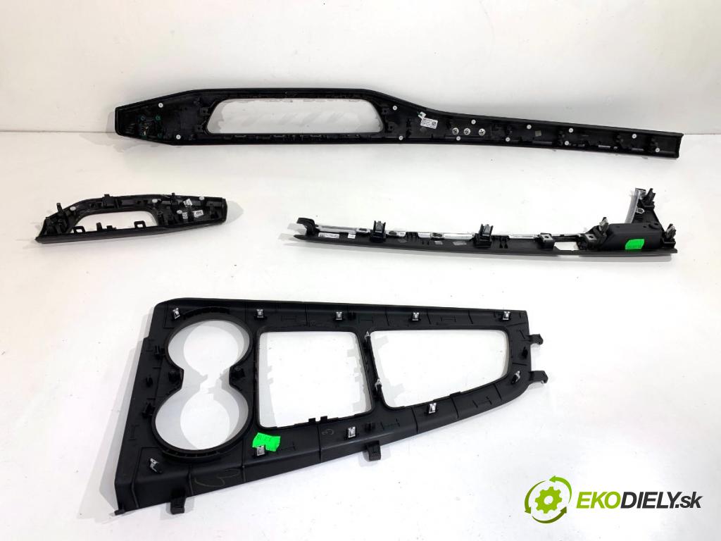 AUDI A4 B9 sedan 2018 185 kW 2.0 TFSI quattro 1984 lišty kryt 8W1853190S 8W1863969H (Lišta)