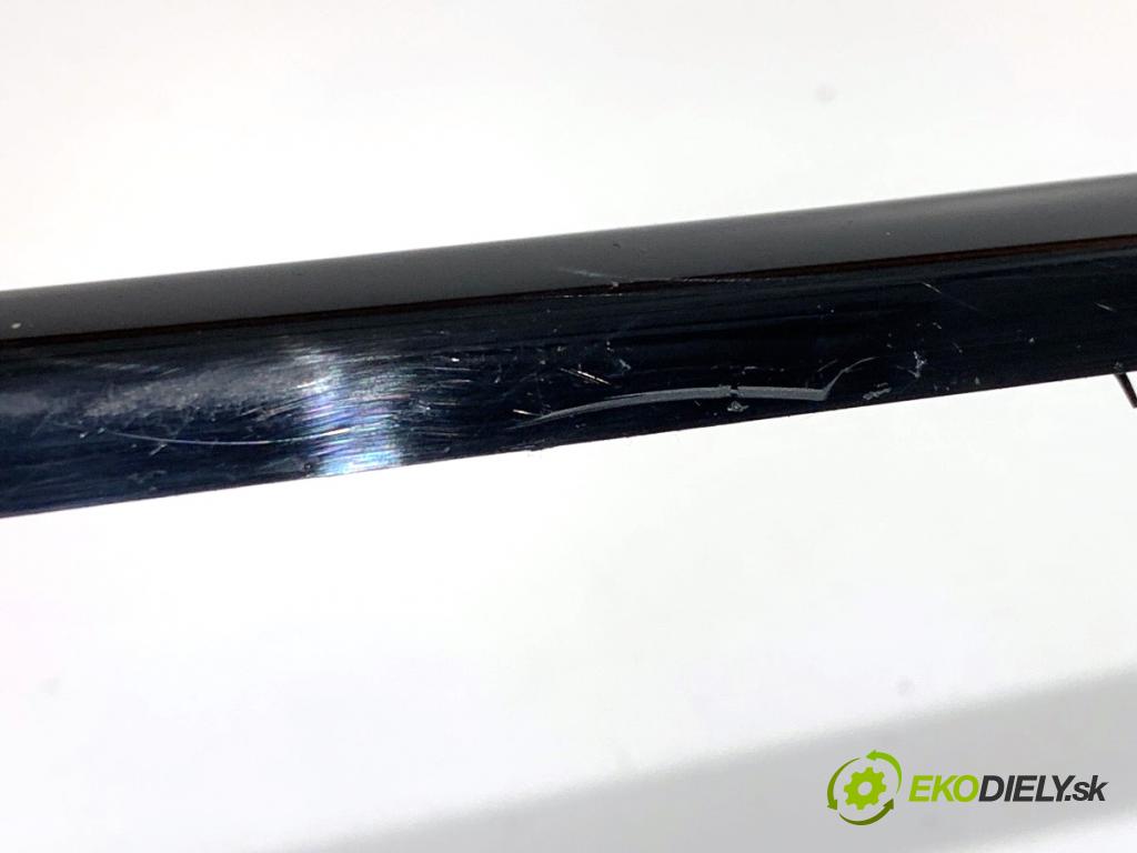 AUDI A4 B9 sedan 2018 185 kW 2.0 TFSI quattro 1984 lišty kryt 8W1853190S 8W1863969H (Lišta)