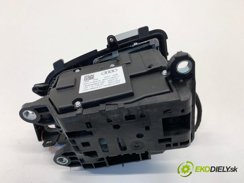 AUDI A4 B9 sedan 2018 185 kW 2.0 TFSI quattro 1984 Kulisa 8W1713041G (Rýchlostná páka (kulisa))