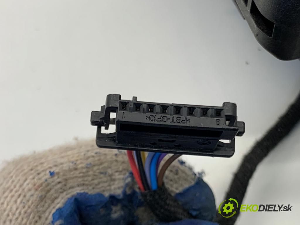 AUDI A4 B9 sedan 2018 185 kW 2.0 TFSI quattro 1984 Kulisa 8W1713041G (Rýchlostná páka (kulisa))