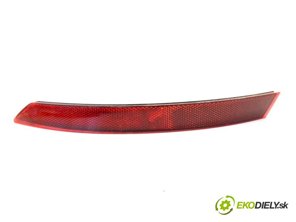 AUDI A4 B9 sedan 2018 185 kW 2.0 TFSI quattro 1984 Svetlo nárazníka ľavy zad 8W0945105D