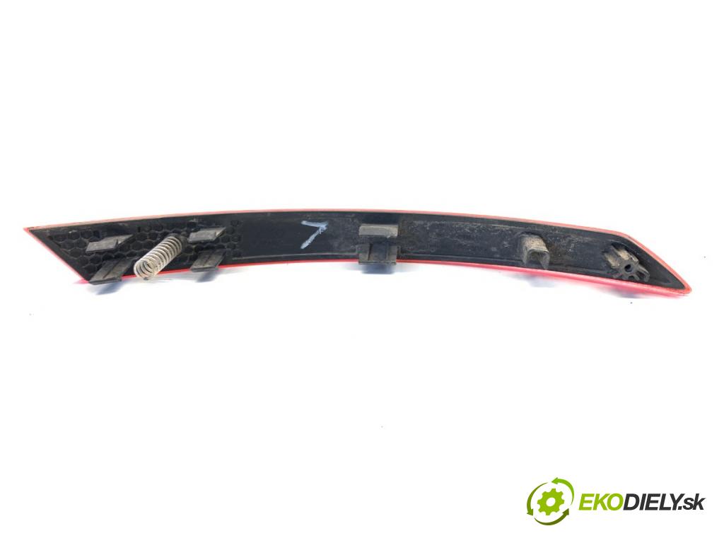 AUDI A4 B9 sedan 2018 185 kW 2.0 TFSI quattro 1984 Svetlo nárazníka ľavy zad 8W0945105D