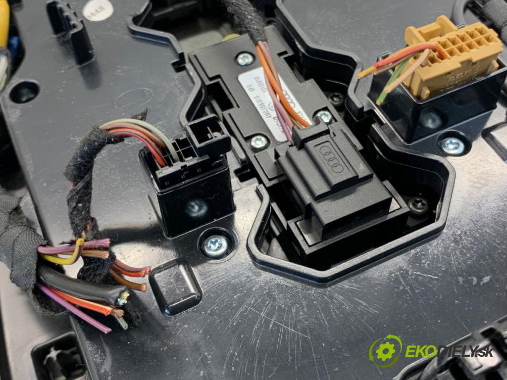 AUDI A4 B9 sedan 2018 185 kW 2.0 TFSI quattro 1984 Svetlo stropné 5Q0951177