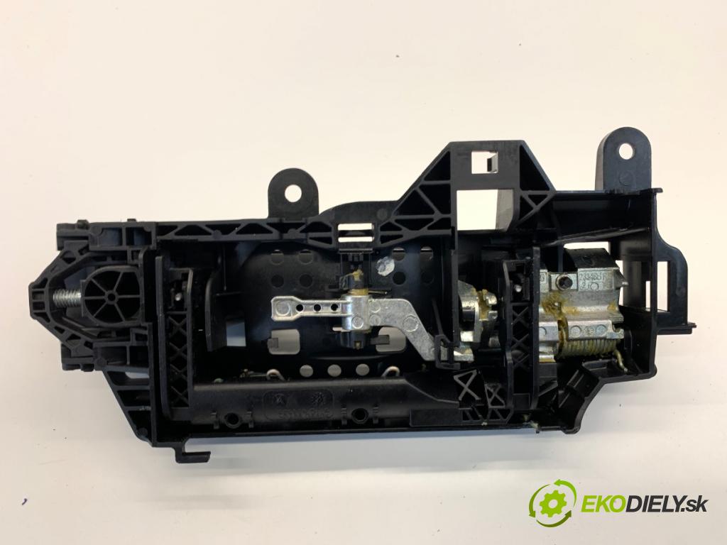 AUDI A4 B9 sedan 2018 185 kW 2.0 TFSI quattro 1984 Kľučka vonkajšia pravy predný