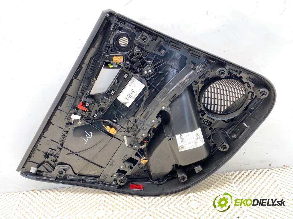 AUDI A4 B9 sedan 2018 185 kW 2.0 TFSI quattro 1984 čalúnenie Dvere pravy zad