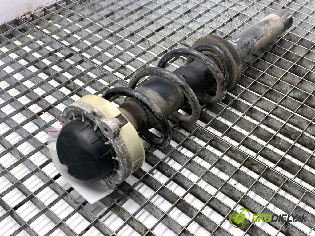 AUDI A4 B9 sedan 2018 185 kW 2.0 TFSI quattro 1984 Tlmič pravy predný ZE 8W0413031BA