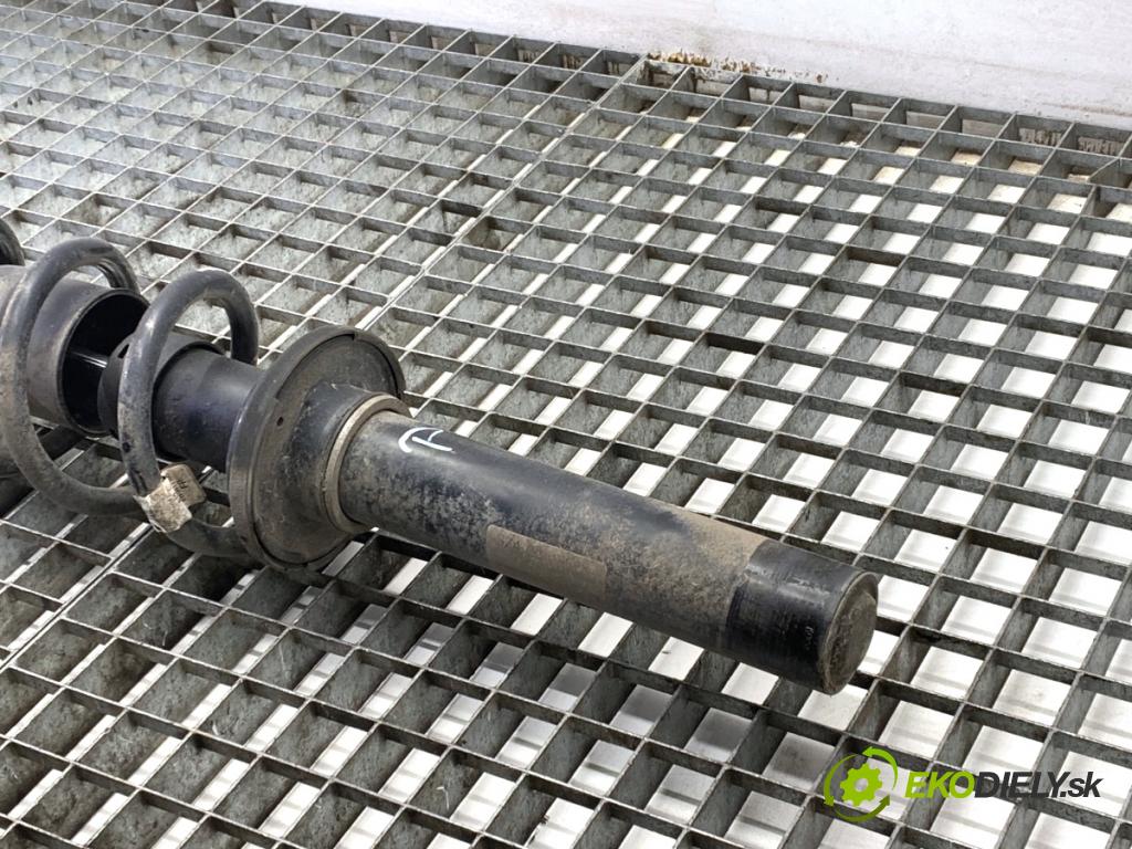 AUDI A4 B9 sedan 2018 185 kW 2.0 TFSI quattro 1984 Tlmič pravy predný ZE 8W0413031BA