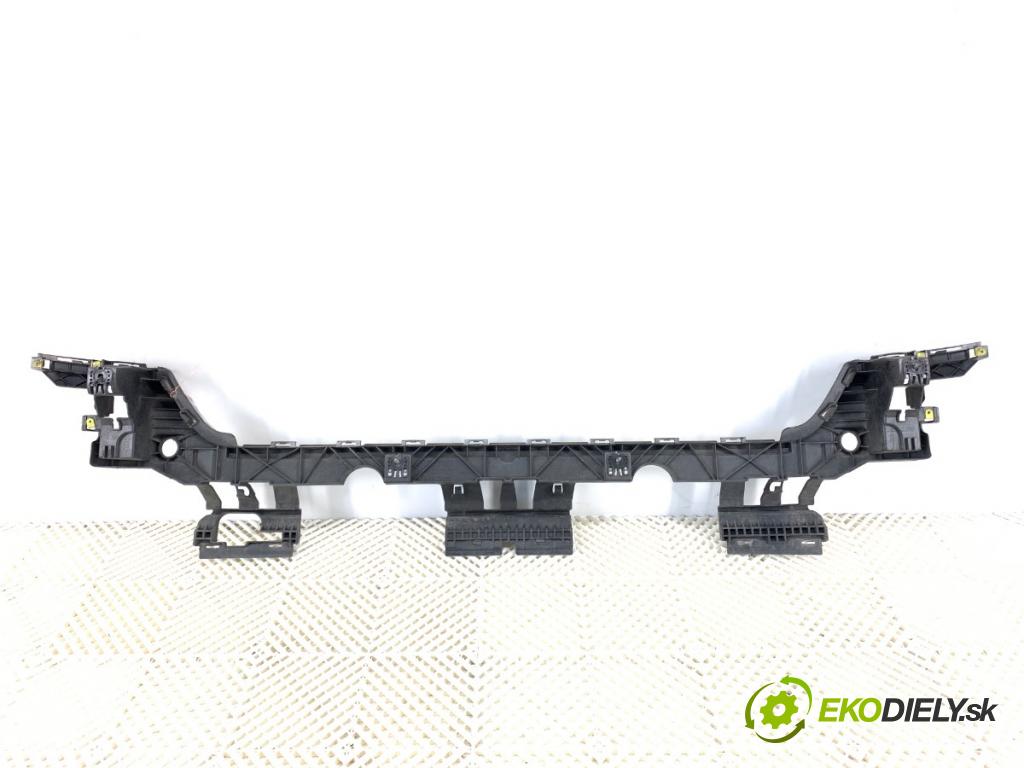 AUDI A4 B9 sedan 2018 185 kW 2.0 TFSI quattro 1984 Úchyt nárazníka zad stredový 8W5807385A