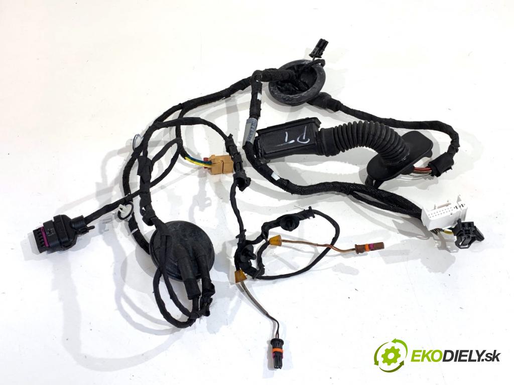 AUDI A4 B9 sedan 2018 185 kW 2.0 TFSI quattro 1984 Káblovačka Dvere zad pravy 8W0971687AD