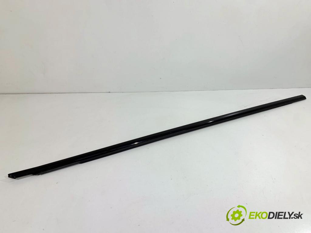 AUDI A4 B9 sedan 2018 185 kW 2.0 TFSI quattro 1984 Lišta Sbírání: predný pravy 8W0853284