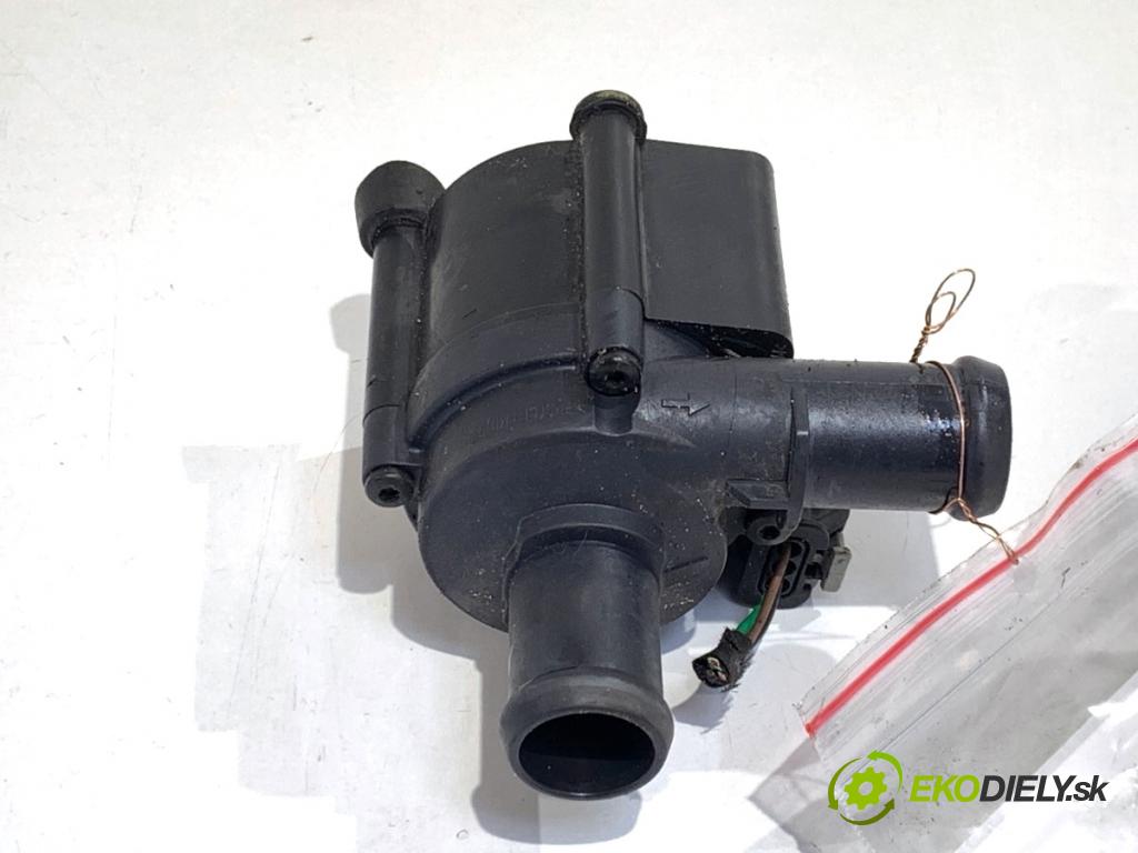 AUDI A4 B9 sedan 2018 185 kW 2.0 TFSI quattro 1984 DALŠÍ: Pumpa vody 06H121601N (Vodná pumpa)