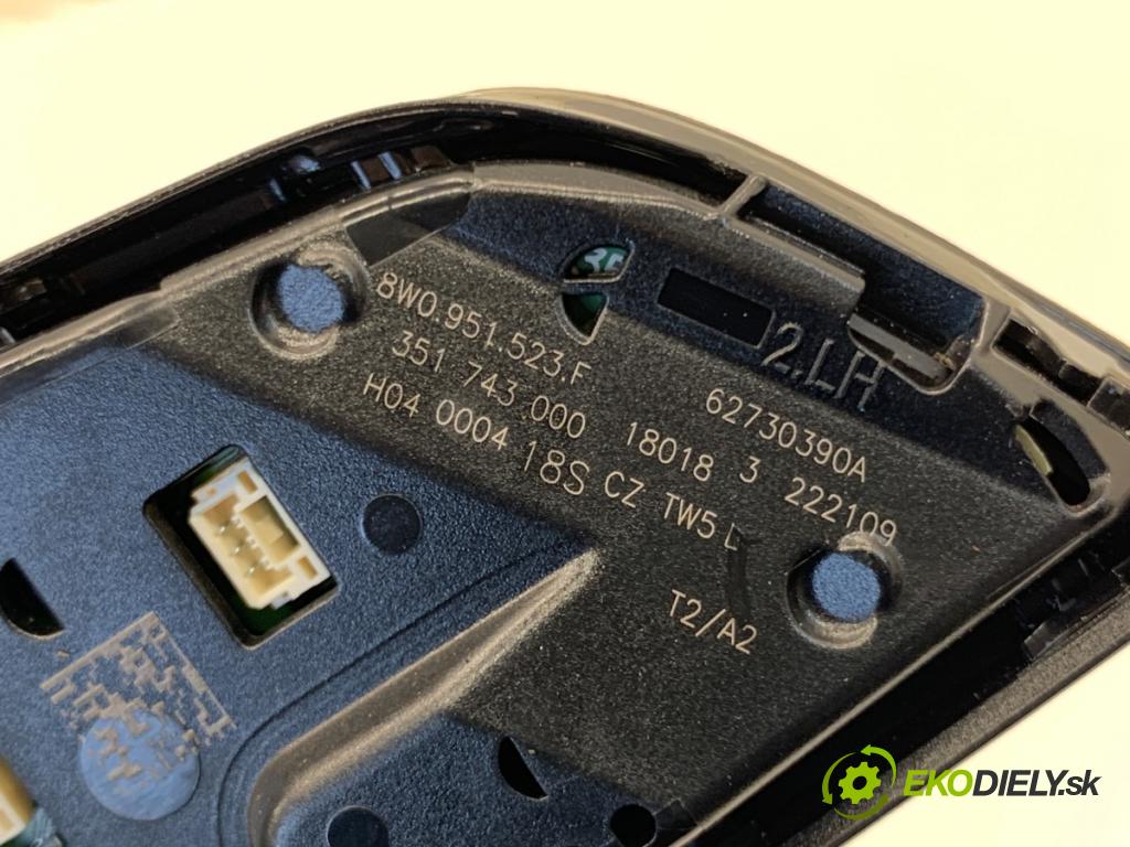 AUDI A4 B9 sedan 2018 185 kW 2.0 TFSI quattro 1984 SPÍNAČE: volantu 8W0951523F