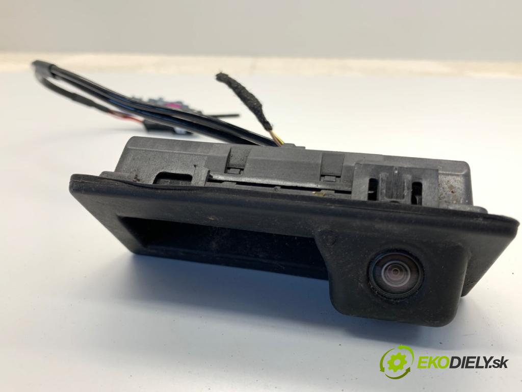 AUDI A4 B9 sedan 2018 185 kW 2.0 TFSI quattro 1984 KAMERA Kľučka dverí zad 3V0827566L