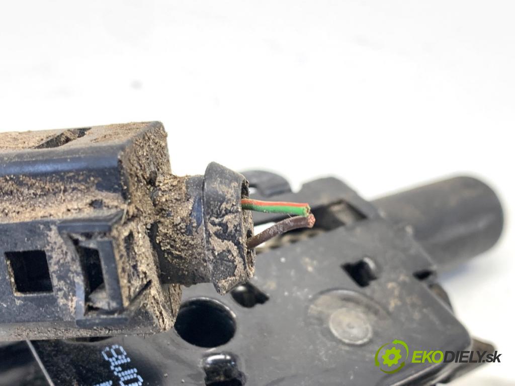 AUDI A4 B9 sedan 2018 185 kW 2.0 TFSI quattro 1984 zámok kapoty predný ľavy 8W0823509B