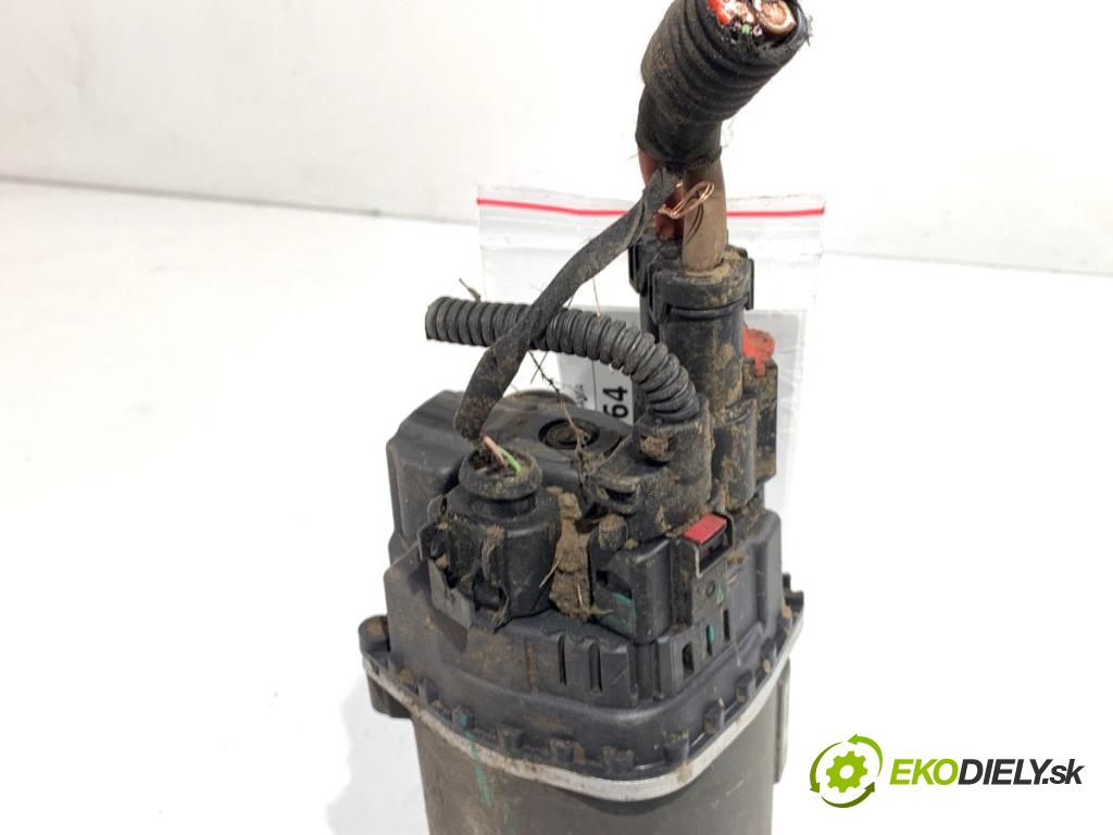 AUDI A4 B9 sedan 2018 185 kW 2.0 TFSI quattro 1984 Motor servočerpadlo ENERGETICKÉ KROKY: 8W1423055AE