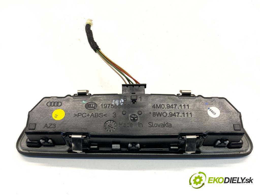 AUDI A4 B9 sedan 2018 185 kW 2.0 TFSI quattro 1984 Svetlo stropné zad 4M0947111