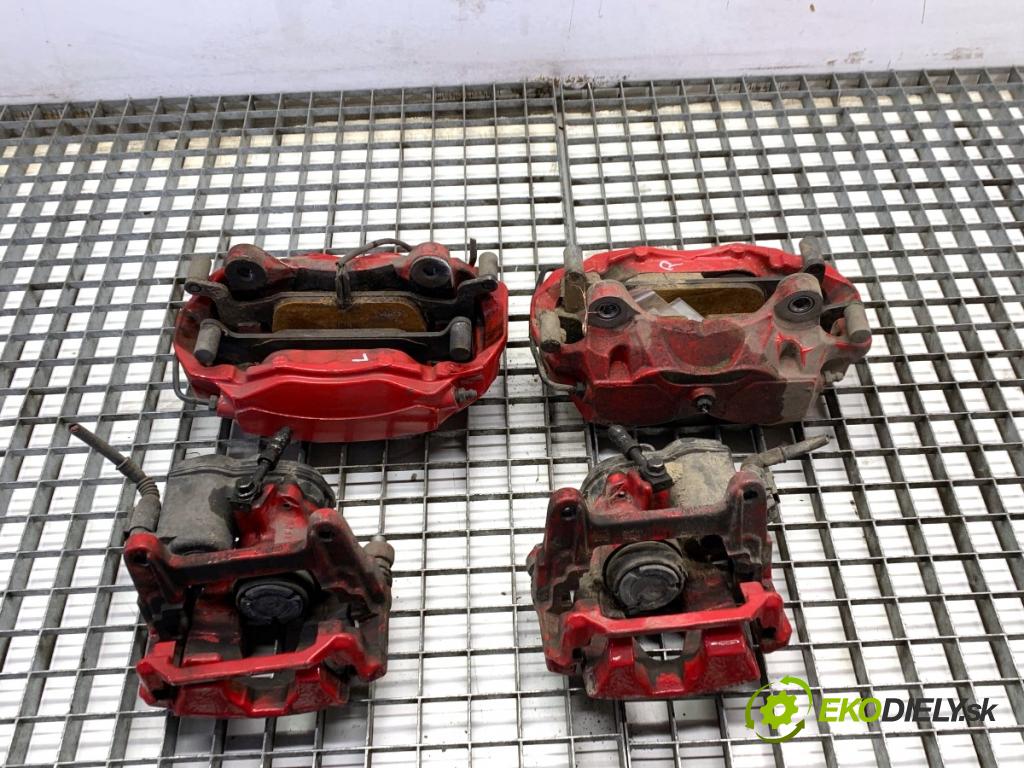 AUDI A4 B9 sedan 2018 185 kW 2.0 TFSI quattro 1984 SVORKY: přední část zadní část S-LINE