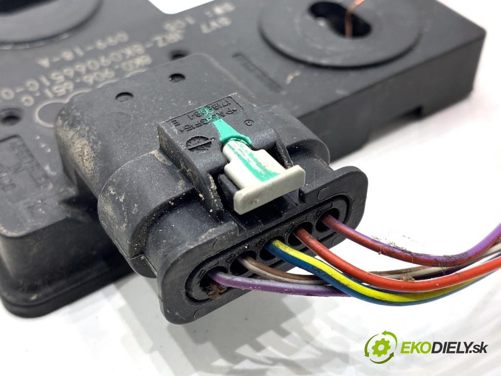 AUDI A4 B9 sedan 2018 185 kW 2.0 TFSI quattro 1984 Modul pumpy paliva 8K0906651