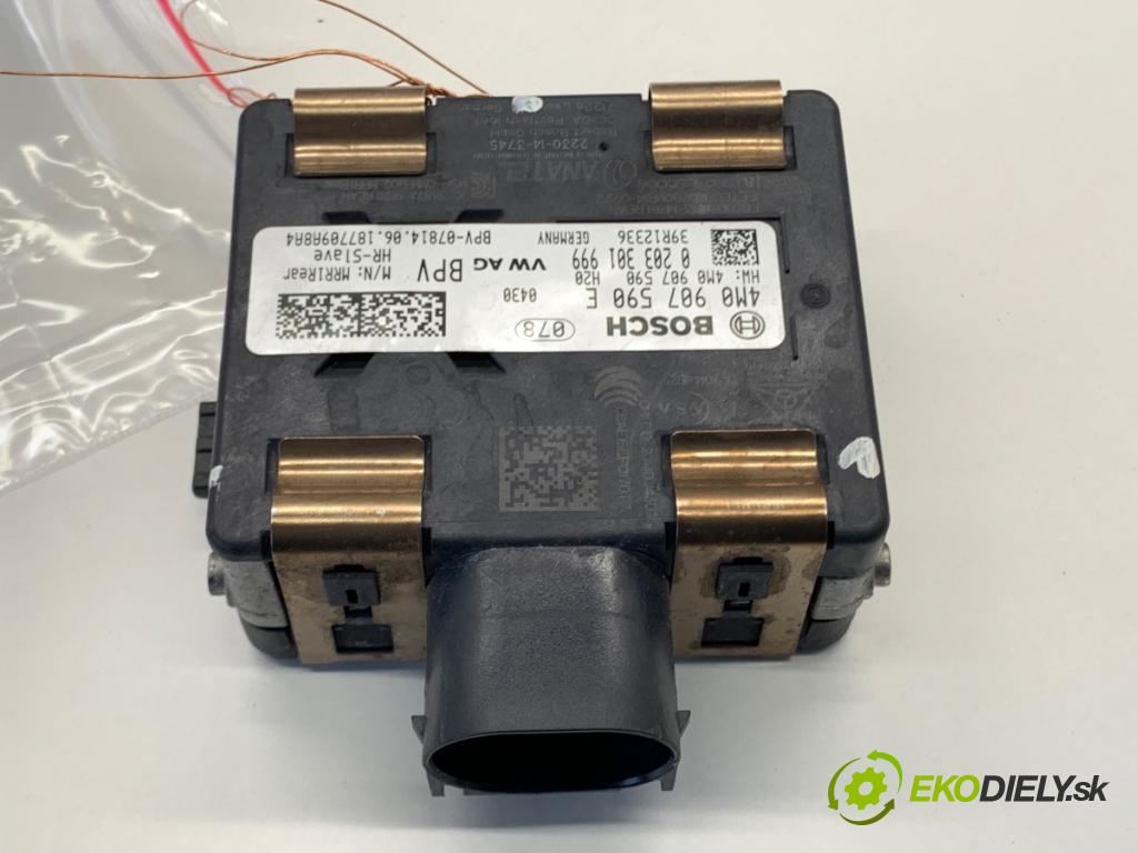 AUDI A4 B9 sedan 2018 185 kW 2.0 TFSI quattro 1984 ASISTENT: PASA RADAR: ľavy 4M0907590E